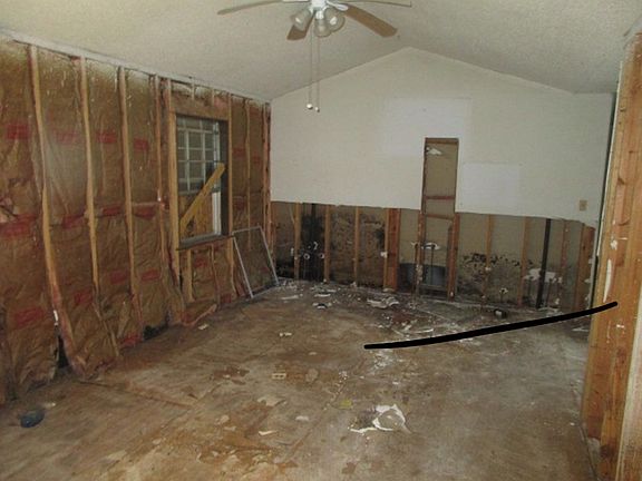 3rd image of 185 Westchester Dr