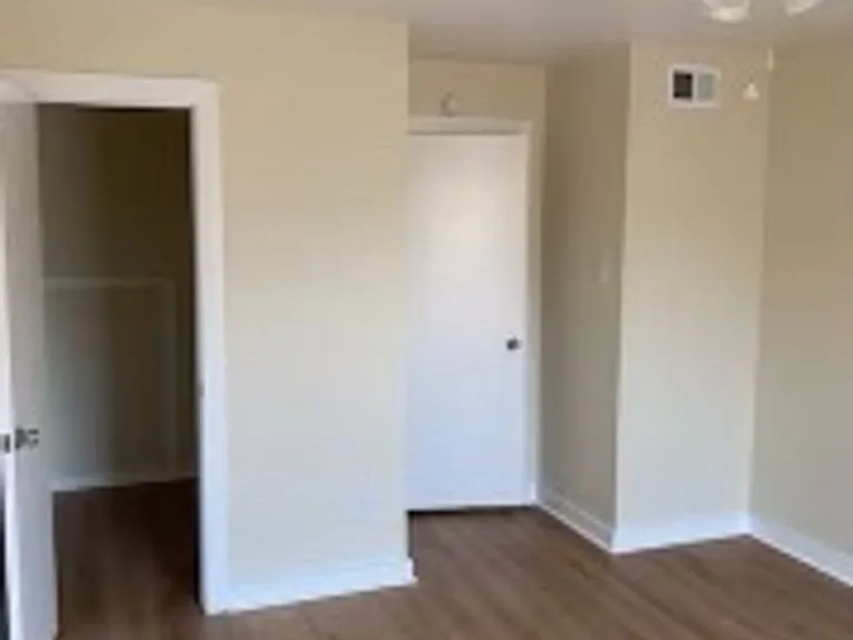 Thompson Square Apts., LLC — Photo 4