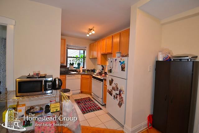 1st image of 1255 W Henderson St #1W