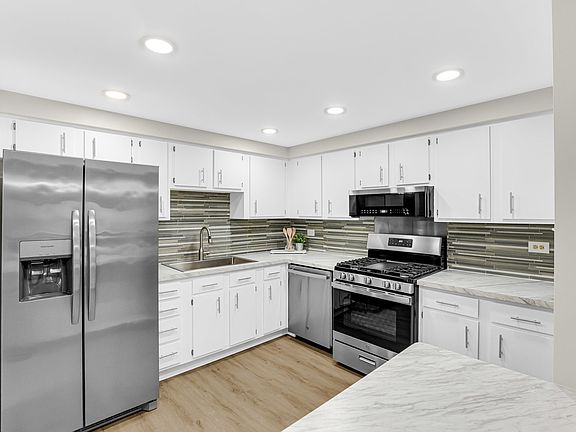3rd image of 14513 W Sussex Ct #G3