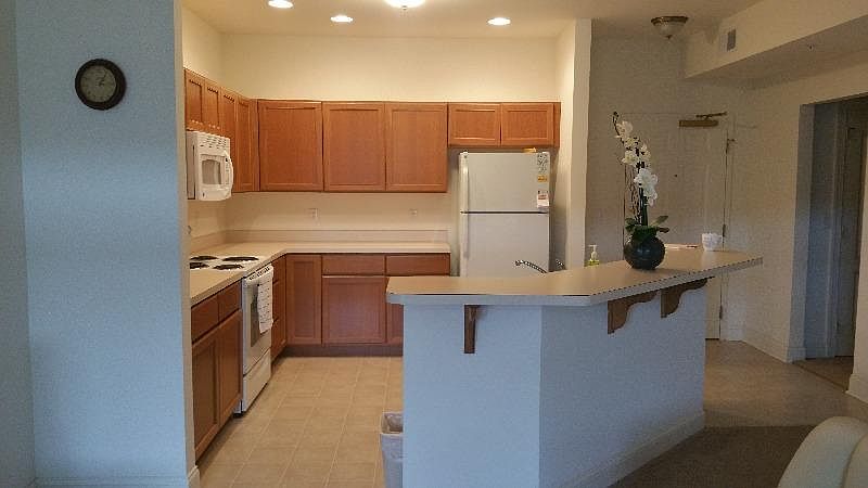 2nd image of 3000 Fountainview Cir APT 112