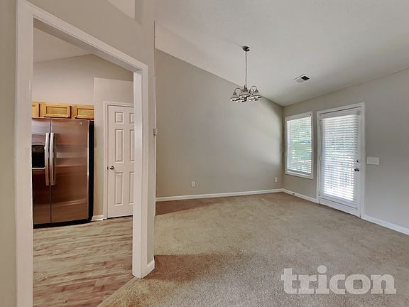 3rd image of 263 Greystone Cir