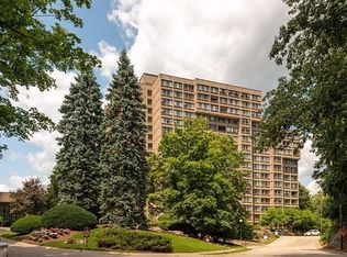 250 Hammond Pond Pkwy APT 809N, Newton, MA 02467