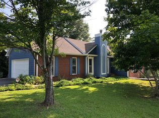 10 Farmbrook Dr, Cartersville, GA 30120