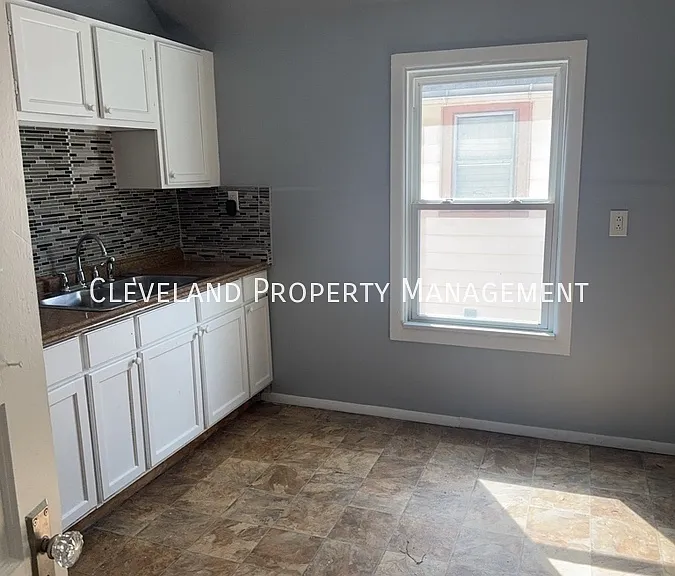 3392 W 52nd St #3392 W 52ND ST U — Photo 2