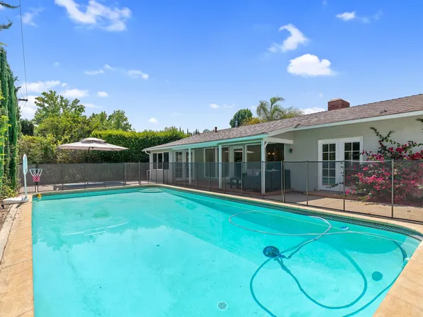 1030 Cynthia Ave, Pasadena, CA 91107