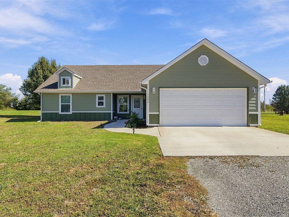 1st image of 1042 N 4345th