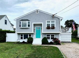 85 Eustis Ave, Newport, RI 02840