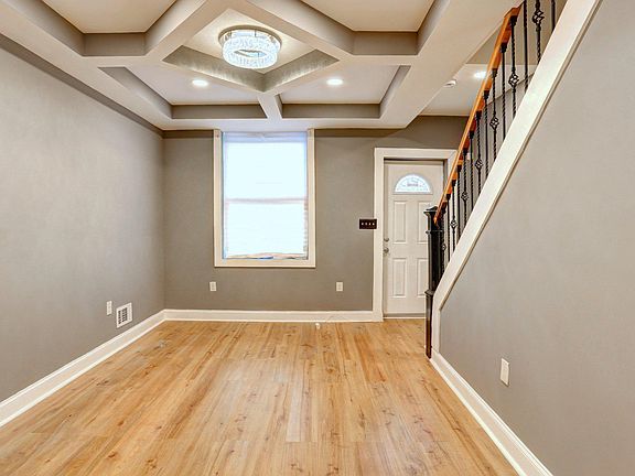 4th image of 2718 Mura St