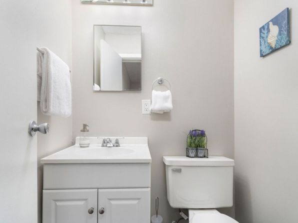 Broadway Ridge Apartments, 6829 N Broadway St #6809-1B, Kansas City, MO 64118