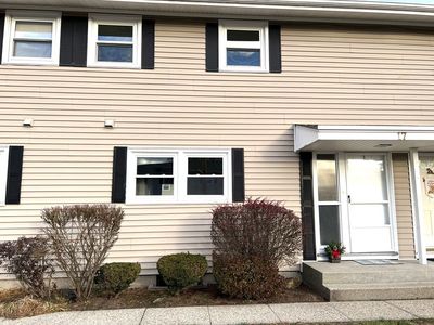 17 Woodbridge Rd, Chicopee, MA, 01022