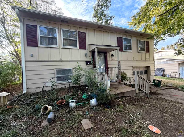 909 SE 35th Ter, Topeka, KS 66605