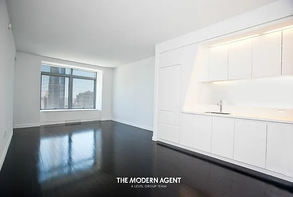 Rented by Level Group | media 3