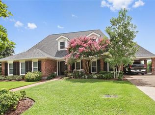 713 Michelle Ct, Gretna, LA 70056