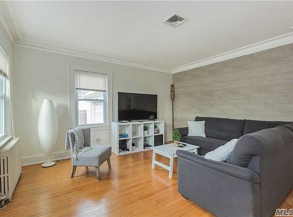 2nd image of 191 Maple Ave