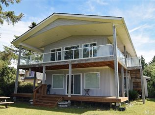 232 S Razor Clam Dr SW, Ocean Shores, WA 98569