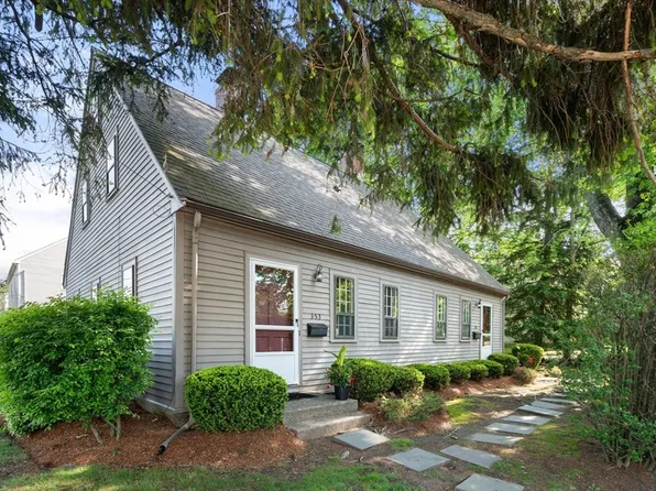 351-353 Elliot St, Newton Upper Falls, MA 02464