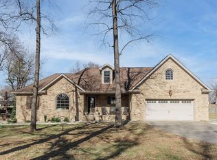 84 Wildwood Dr, Murray, KY 42071