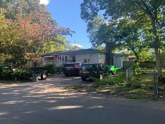 2nd image of 104 Norfleet Ln