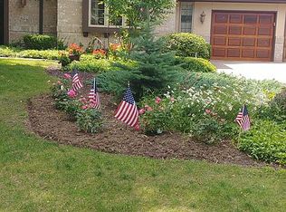 21075 Black Walnut Ln, Brookfield, WI 53045