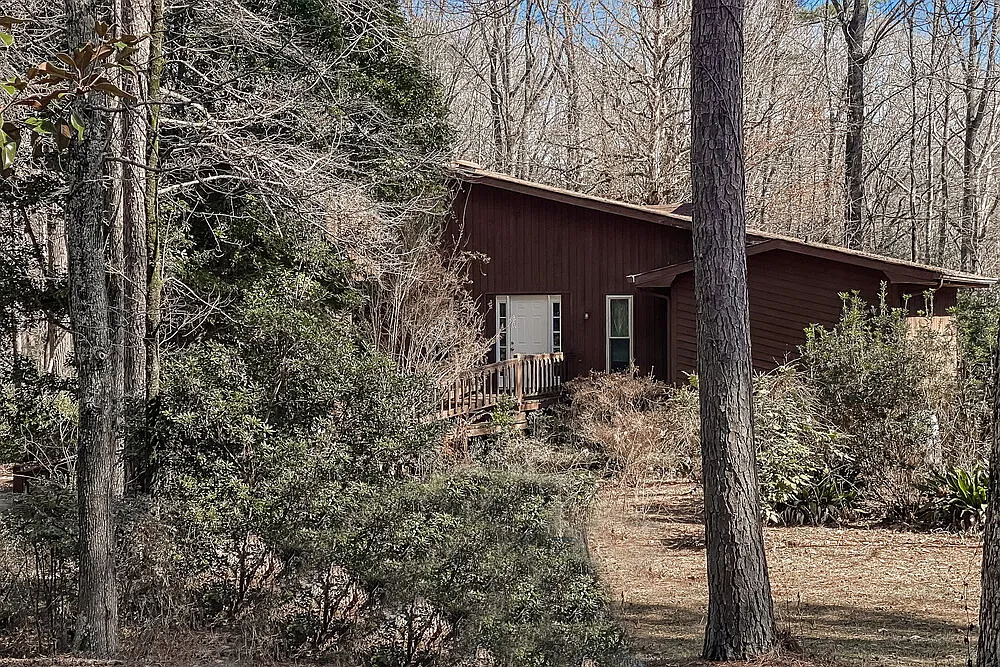 5 bed, 3.5 bath, 2200 sqft, $3,120 — Photo 1