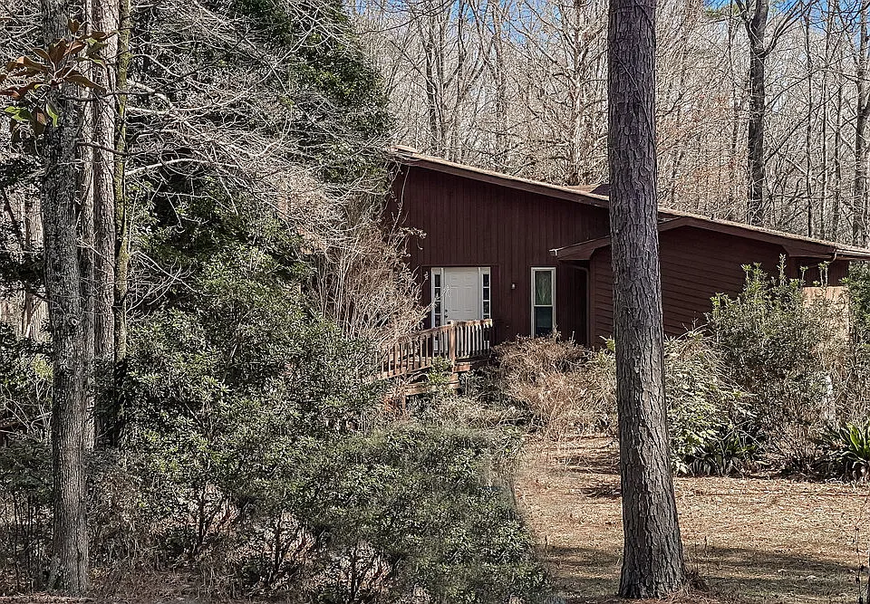 660 Ponderosa Ct