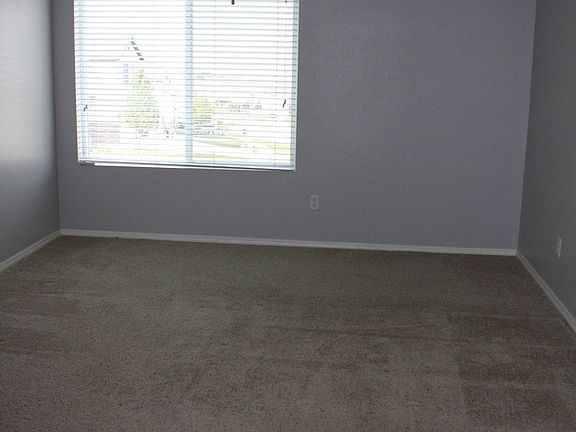 5th image of 213 Caracara St