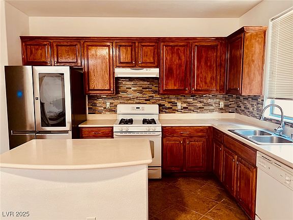 4th image of 8178 Rock Meadows Dr