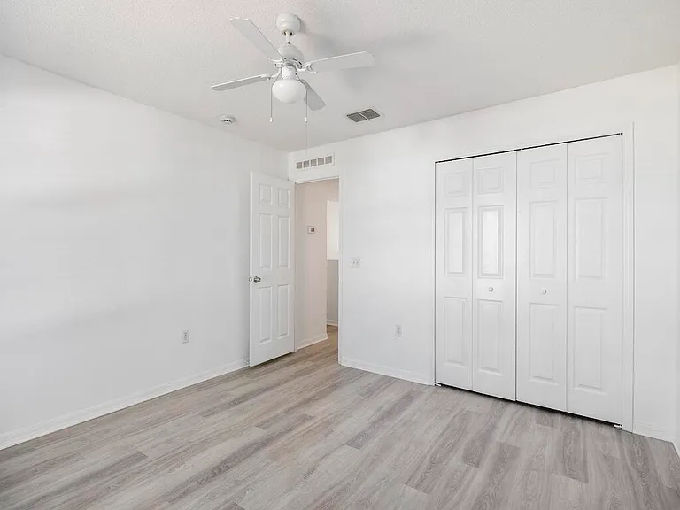 981 SW McElroy Ave — Photo 25
