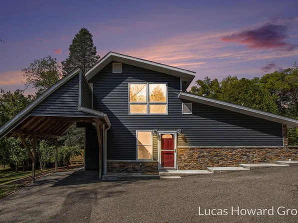 10960 N 43rd St, Hickory Corners, MI 49060