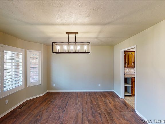 5th image of 1434 Lakehurst Dr