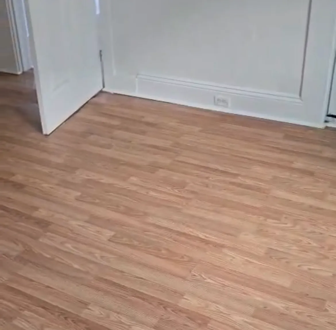 73 Maple Ave — Photo 2