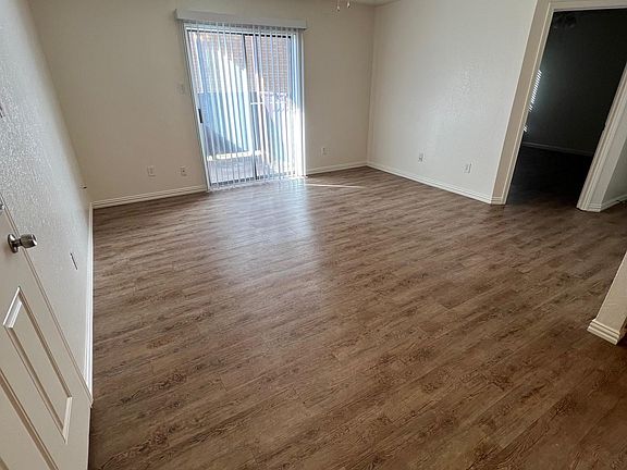 2nd image of 475 Industrial Dr W #405