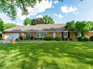 14 Briarwood Ln, Saint Charles, MO 63301