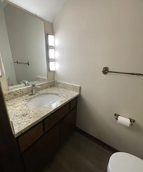 163 Windsor Castle Dr #B — Photo 7