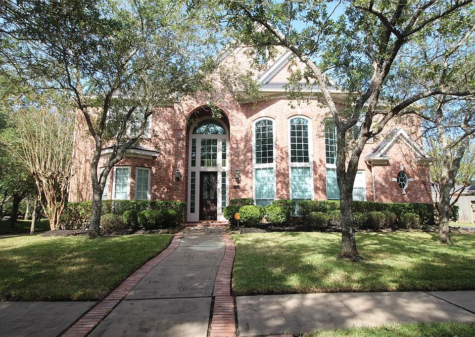 1st image of 15519 Wooden Oak Ct