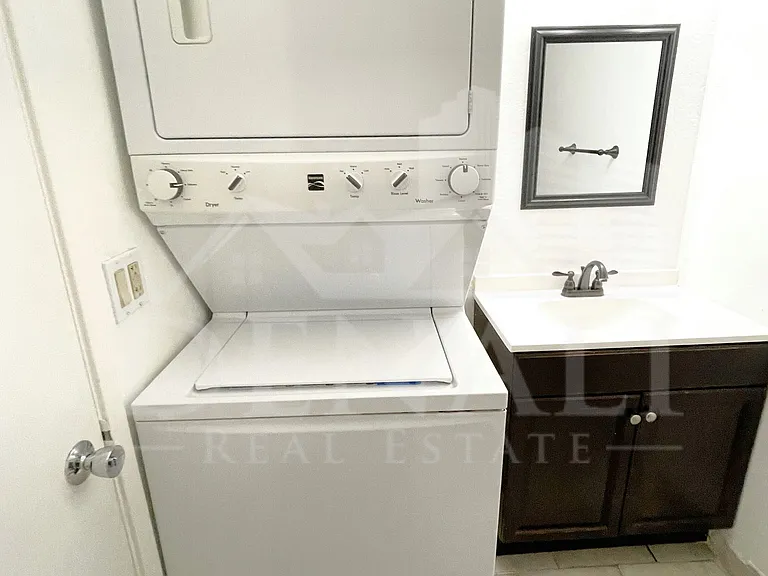 822 S Langley Ave #207 — Photo 18