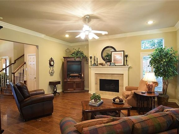 5th image of 1117 Creekwood Dr
