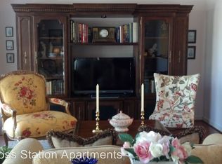 316 4th St SE APT 2, Charlottesville, VA 22902