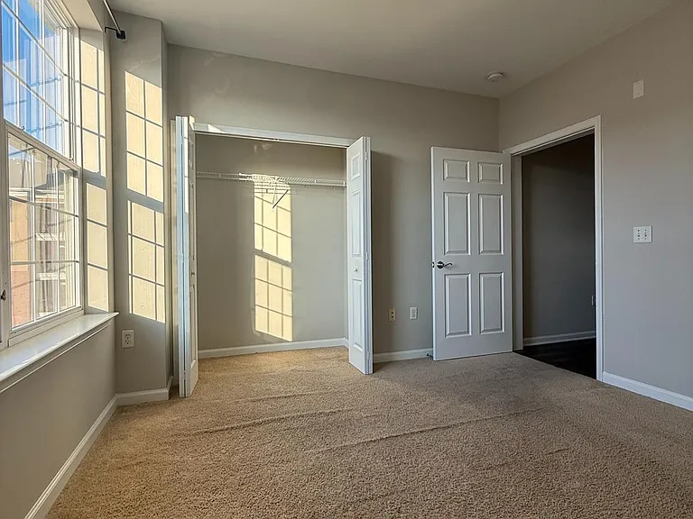 1136 Halifax Pl — Photo 17