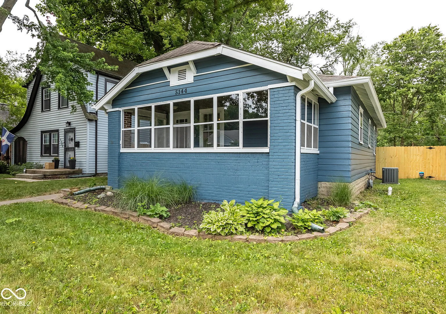 2 bed, 1.0 bath, 947 sqft, $1,695 — Photo 1