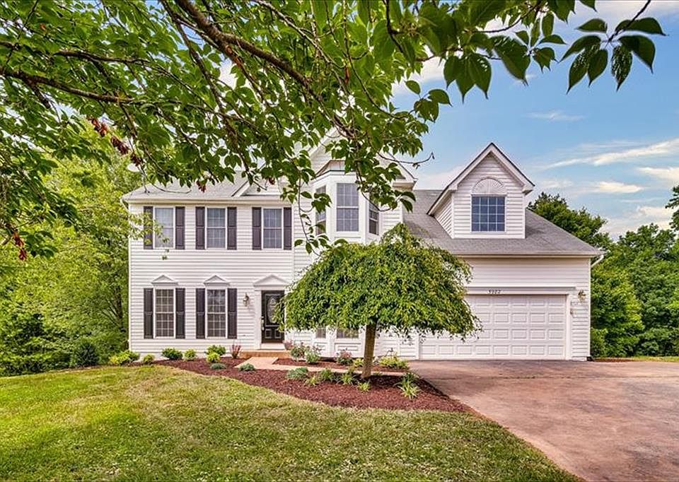 Welcome to 5982 Calvert Way, Eldersburg, MD