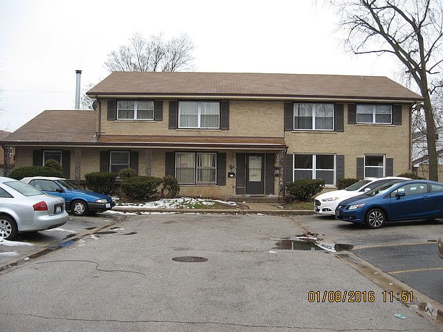 4 Unit Apartment Building