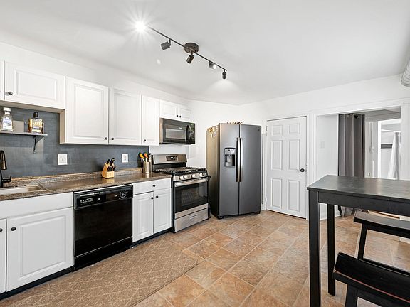 5th image of 2415 Frankford Ave Floor 2