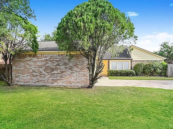 3rd image of 13419 Meisterwood Dr