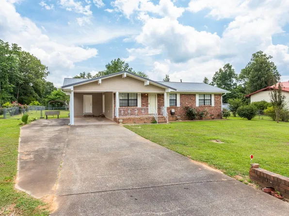 144 Hickory Ln, Oxford, AL 36203