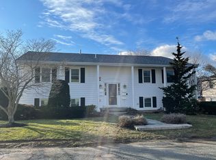 30 Elmwood Park, Quincy, MA 02170