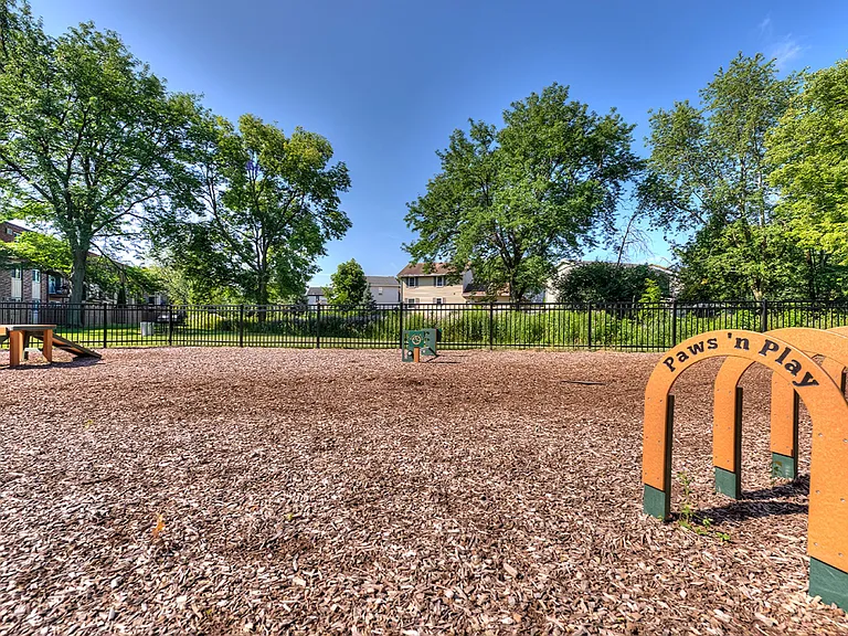 Eagle Creek Apartments — Photo 20