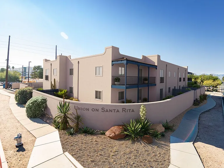 Union on Santa Rita — Photo 27
