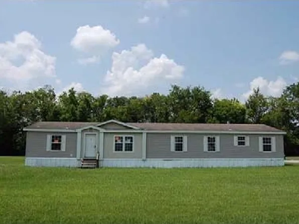 1075 Poydras Pl, Breaux Bridge, LA 70517